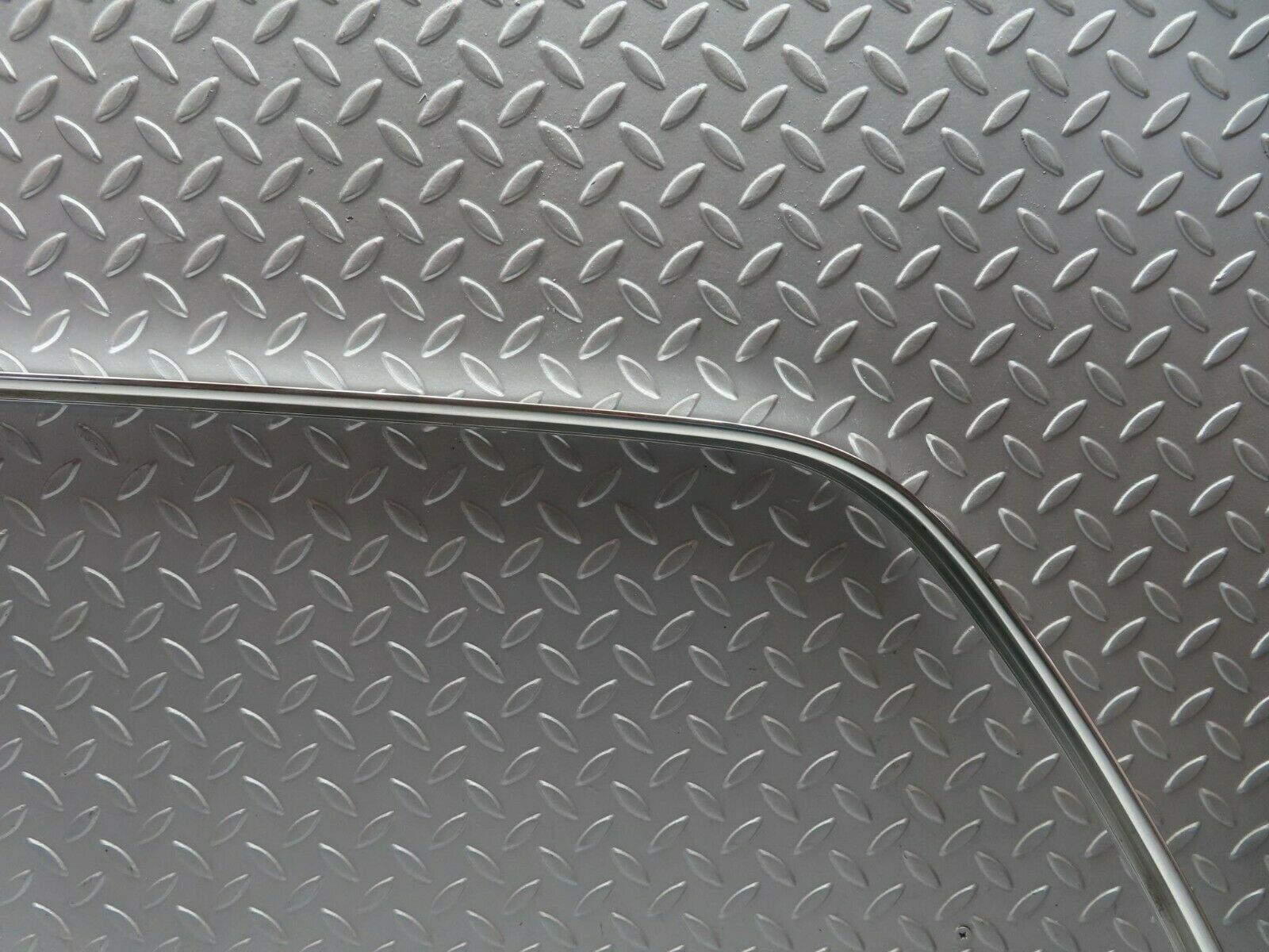 10146 Mercedes-Benz C123 230CE Coupe Roof Chrome Trim Left Side