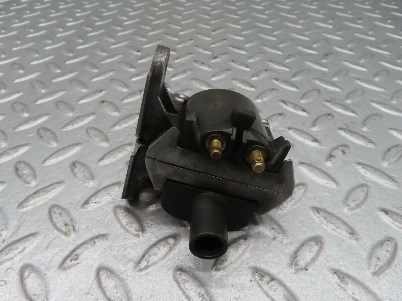 14552 Mercedes-Benz W201 190E Ignition Coil 0001585403