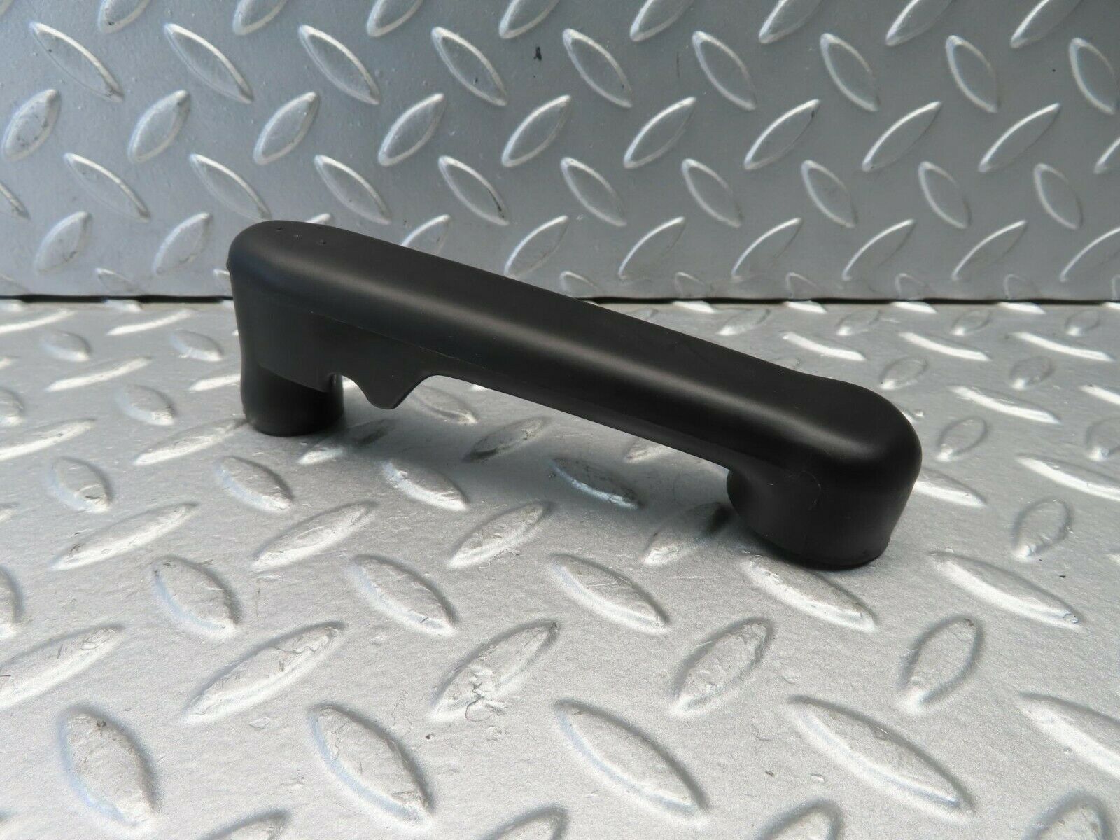 11450 Mercedes-Benz C123 230CE Coupe Crankcase Breather Pipe 1020942682