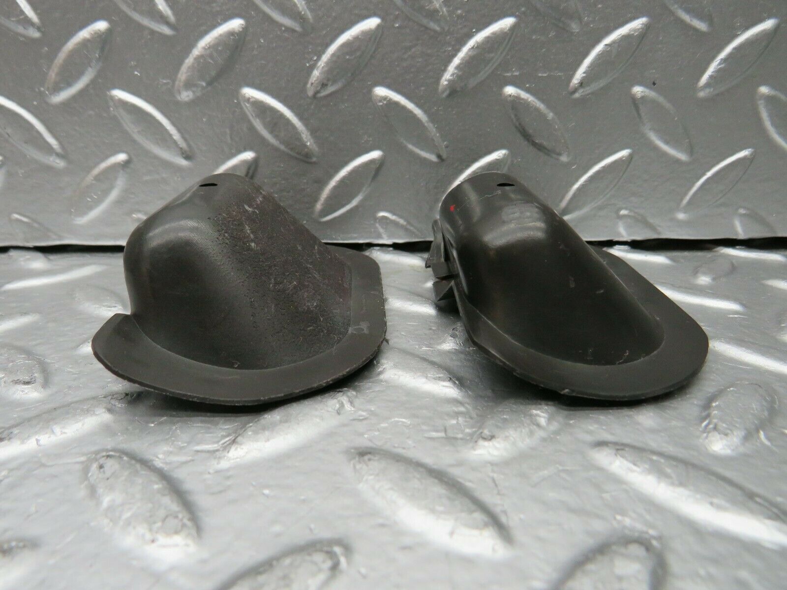 22624 Mercedes-Benz C124 E220 Washer Nozzle Cover Pair 1248890325 1248890425