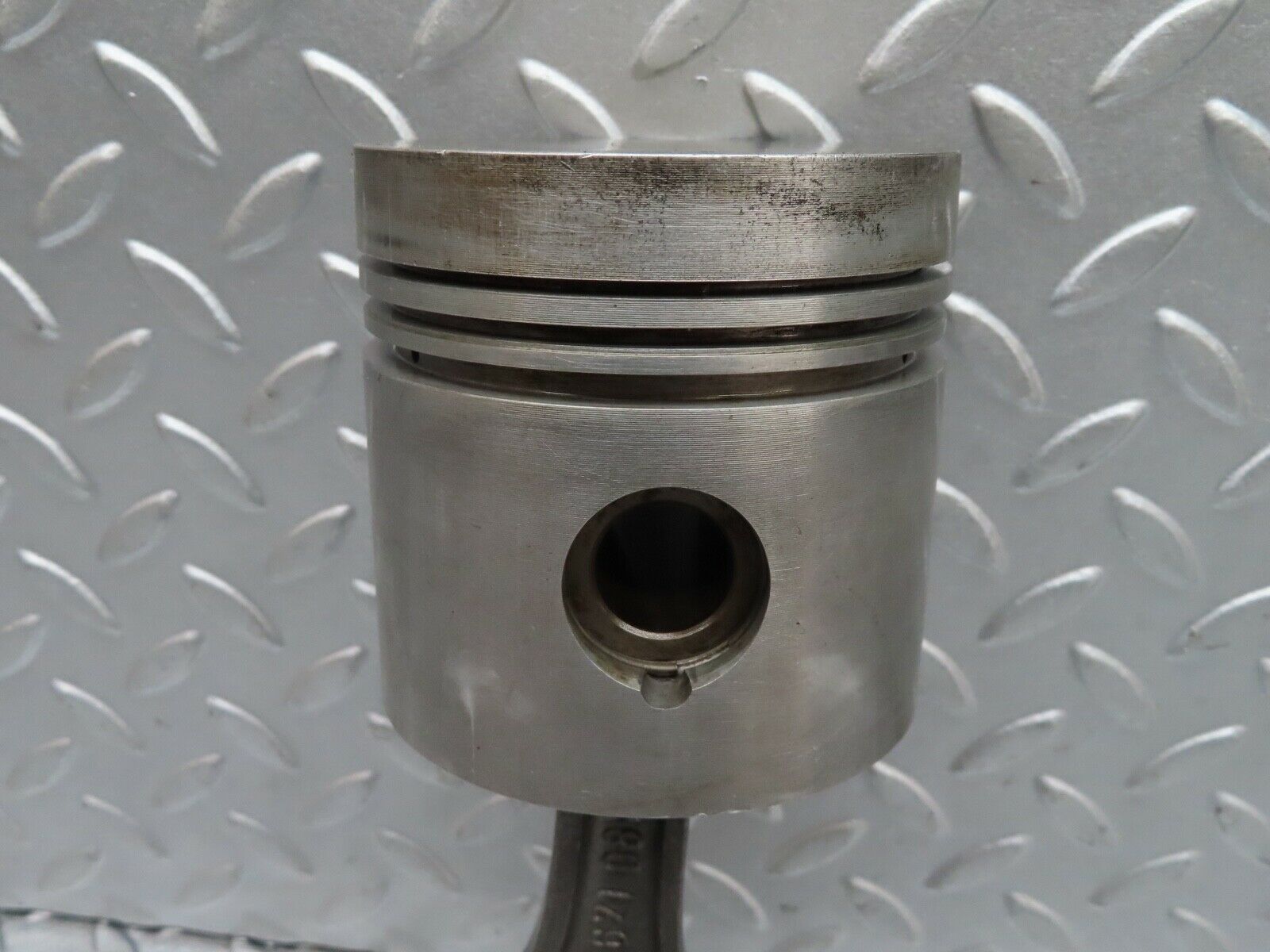 18099 Mercedes-Benz W123 200 Piston With Connecting Rod 86.00 mm