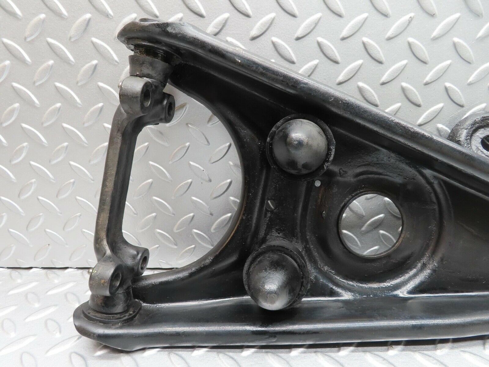 12584 Mercedes-Benz W108 280SE 3.5 Front Right Lower Control Arm