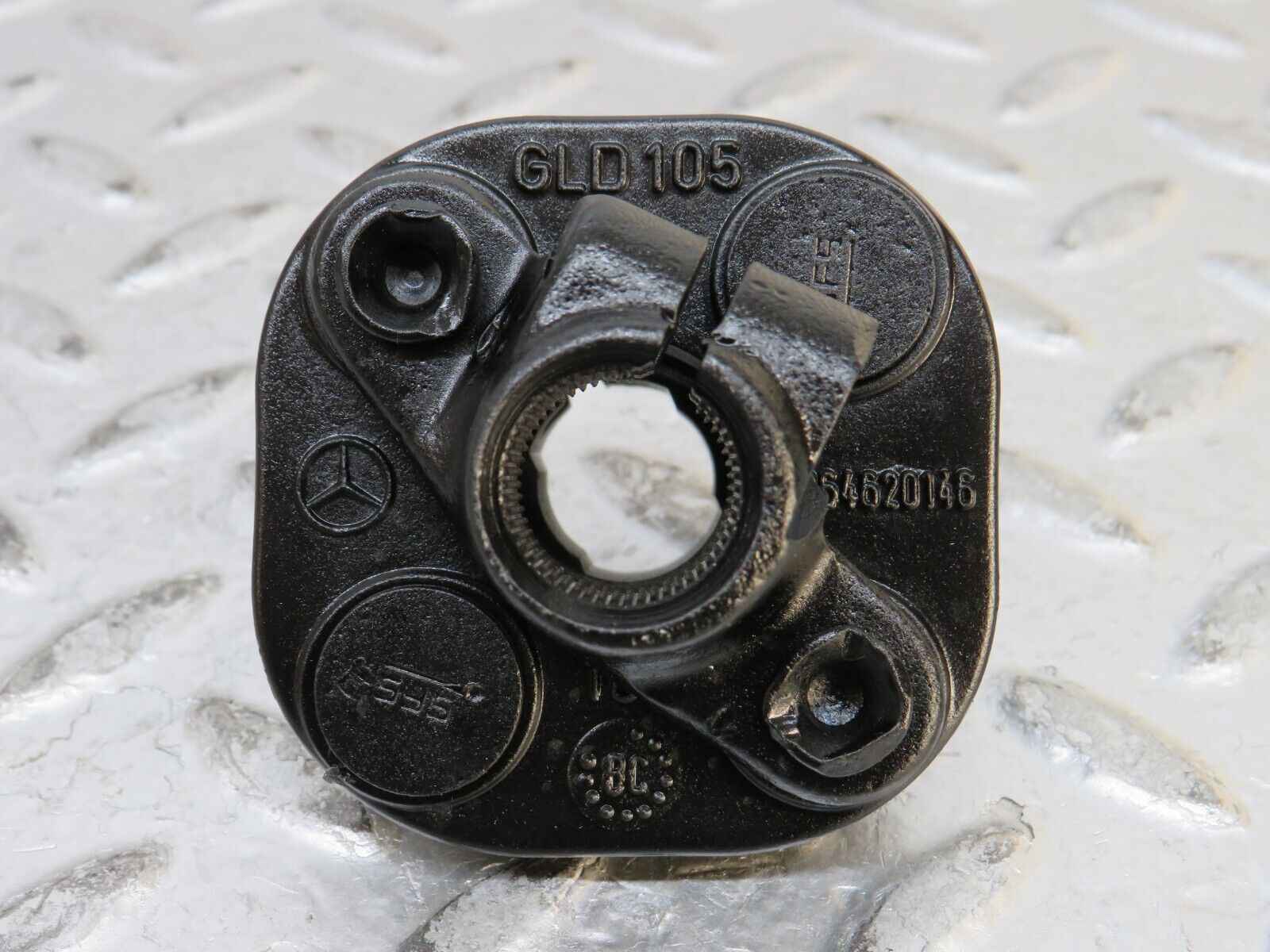 27689 Mercedes-Benz S124 300TE Steering Col. Lower Shaft Connector 1264620146