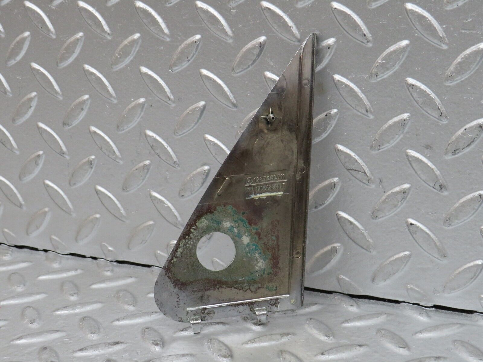 27969 Mercedes-Benz W123 280E Mirror Triangle Cover Left 1237250711
