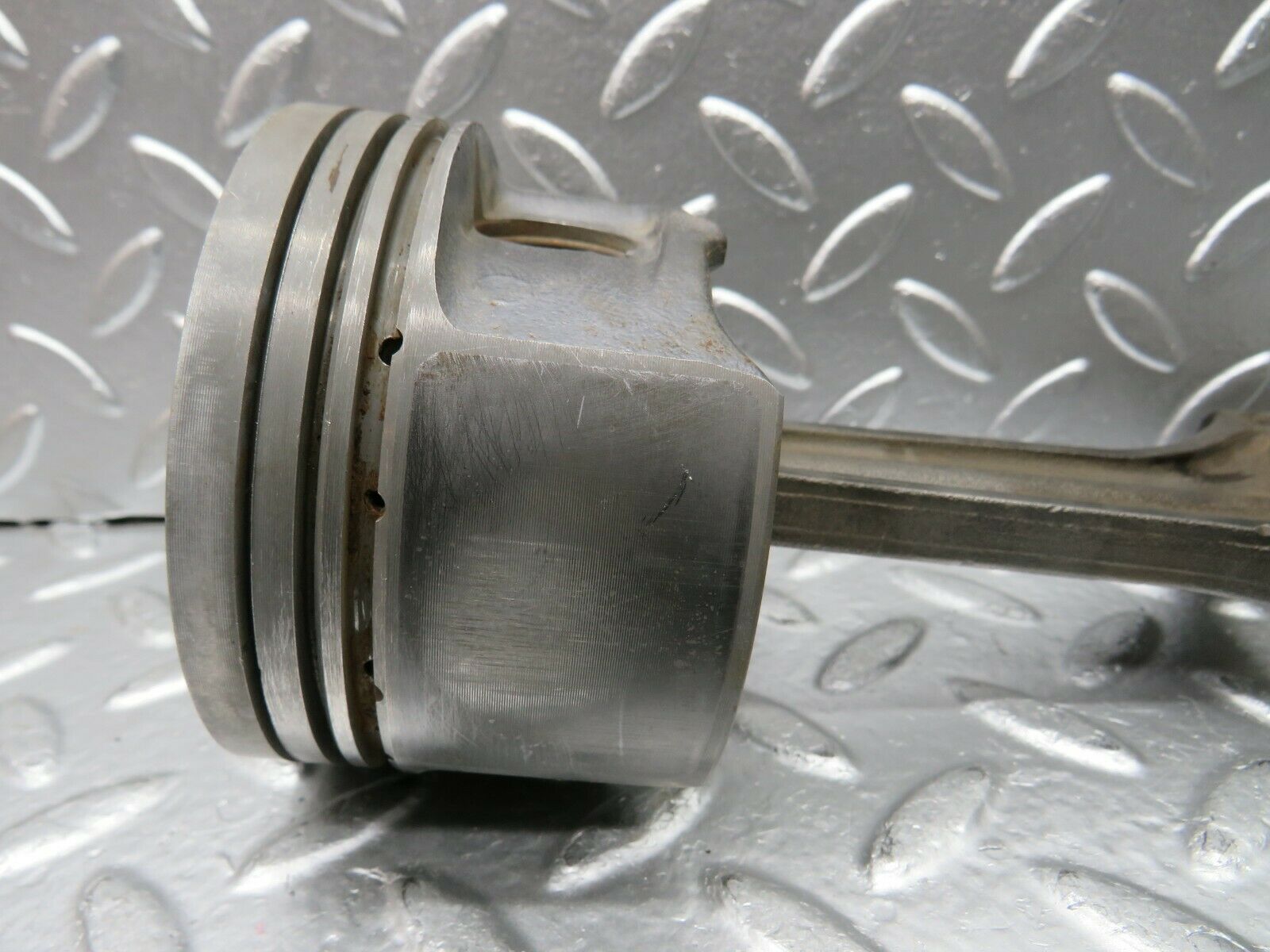 22469 Mercedes-Benz C124 E220 Coupe Piston With Connecting Rod 89.9 mm