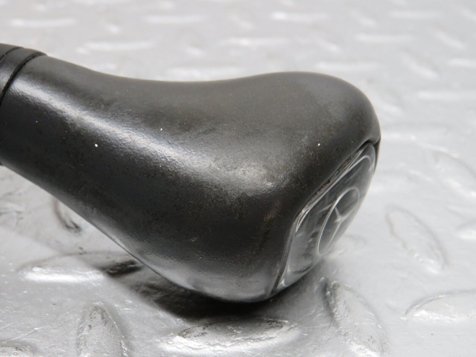 39398 Mercedes-Benz R129 320SL Coupe Automatic Gear Selector 1292670637 2012670480