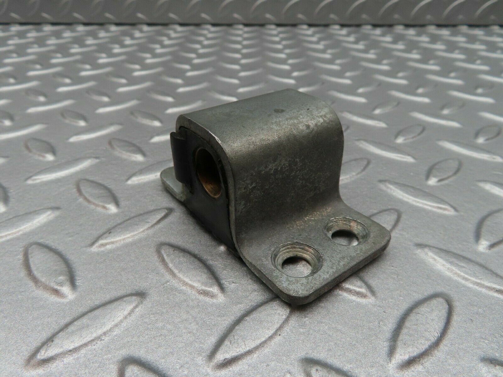 3724 Mercedes-Benz S123 200T Wagon Door Lock Latch Left Side