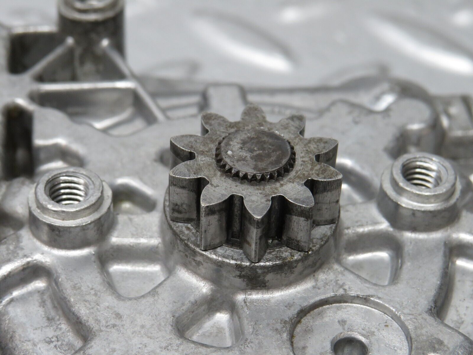 36870 Mercedes-Benz C126 420SEC Coupe Left Door Power Window Regulator Motor Bosch 0130821022