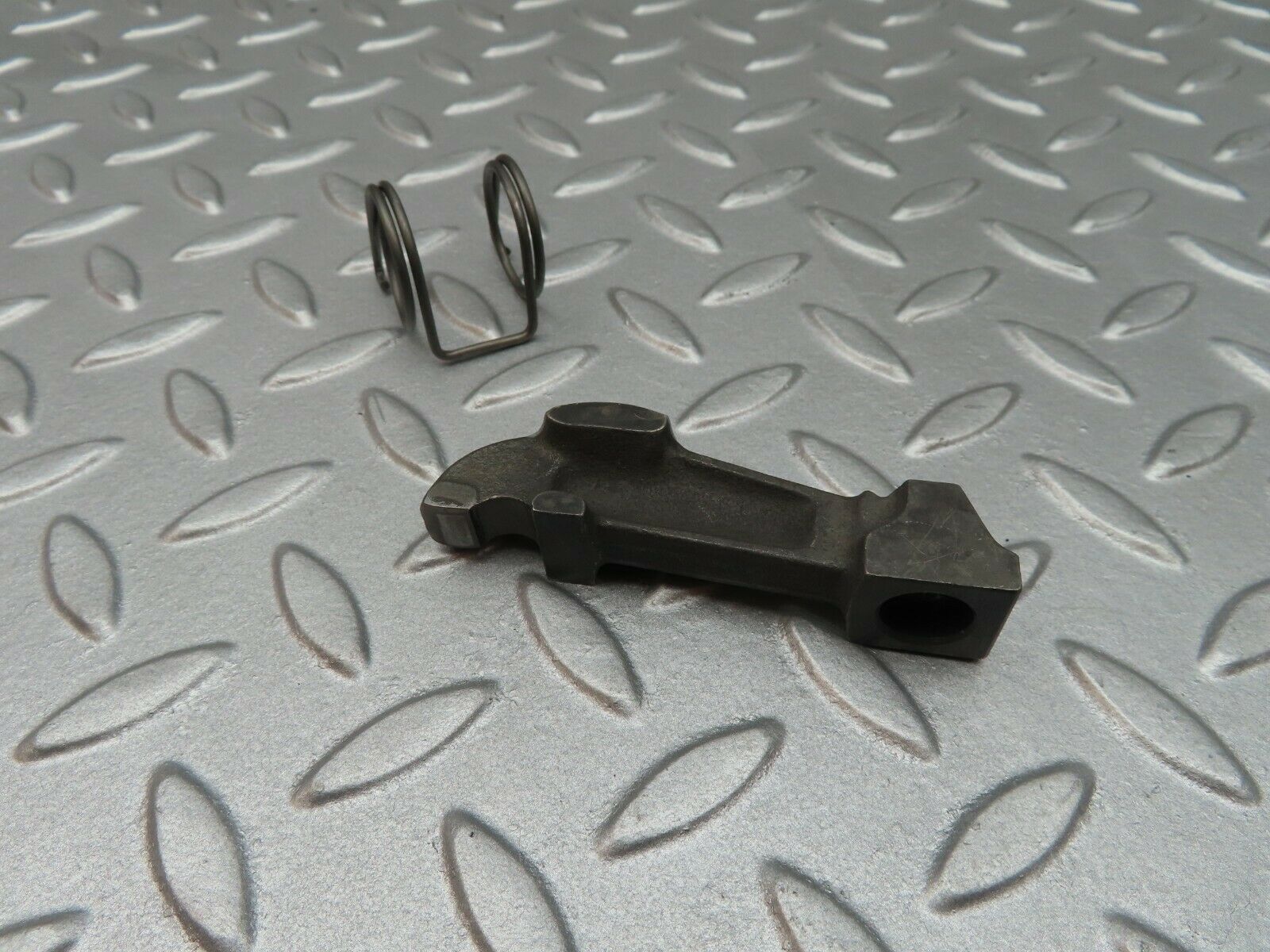 3529 Mercedes-Benz W108 280SE Valve Rocker Arm With Retaining Spring