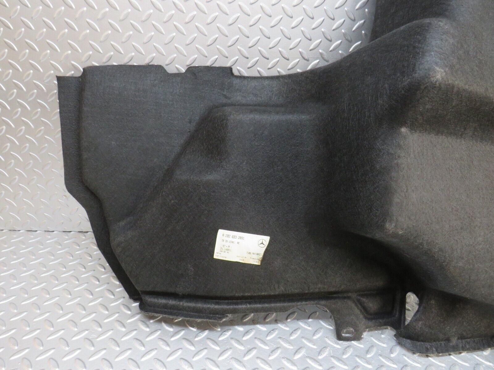 33213 Mercedes-Benz W202 C180 Trunk Boot Panel Cover Right Grey 2026932891