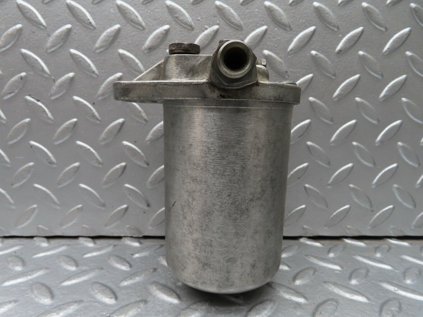 18289 Mercedes-Benz W111 220SE Coupe Fuel Filter Housing