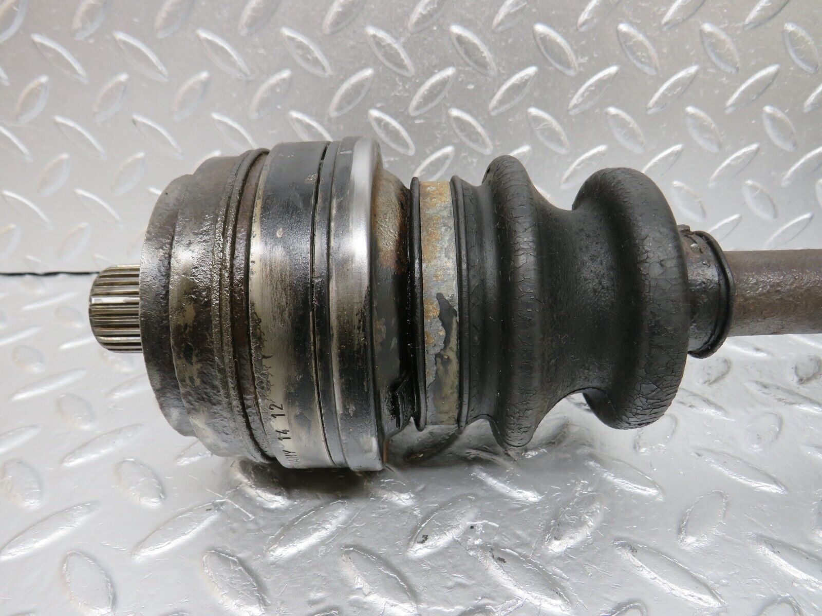 34665 Mercedes-Benz C126 380SEC Coupe Axle Shaft Drive Shaft 1263500410