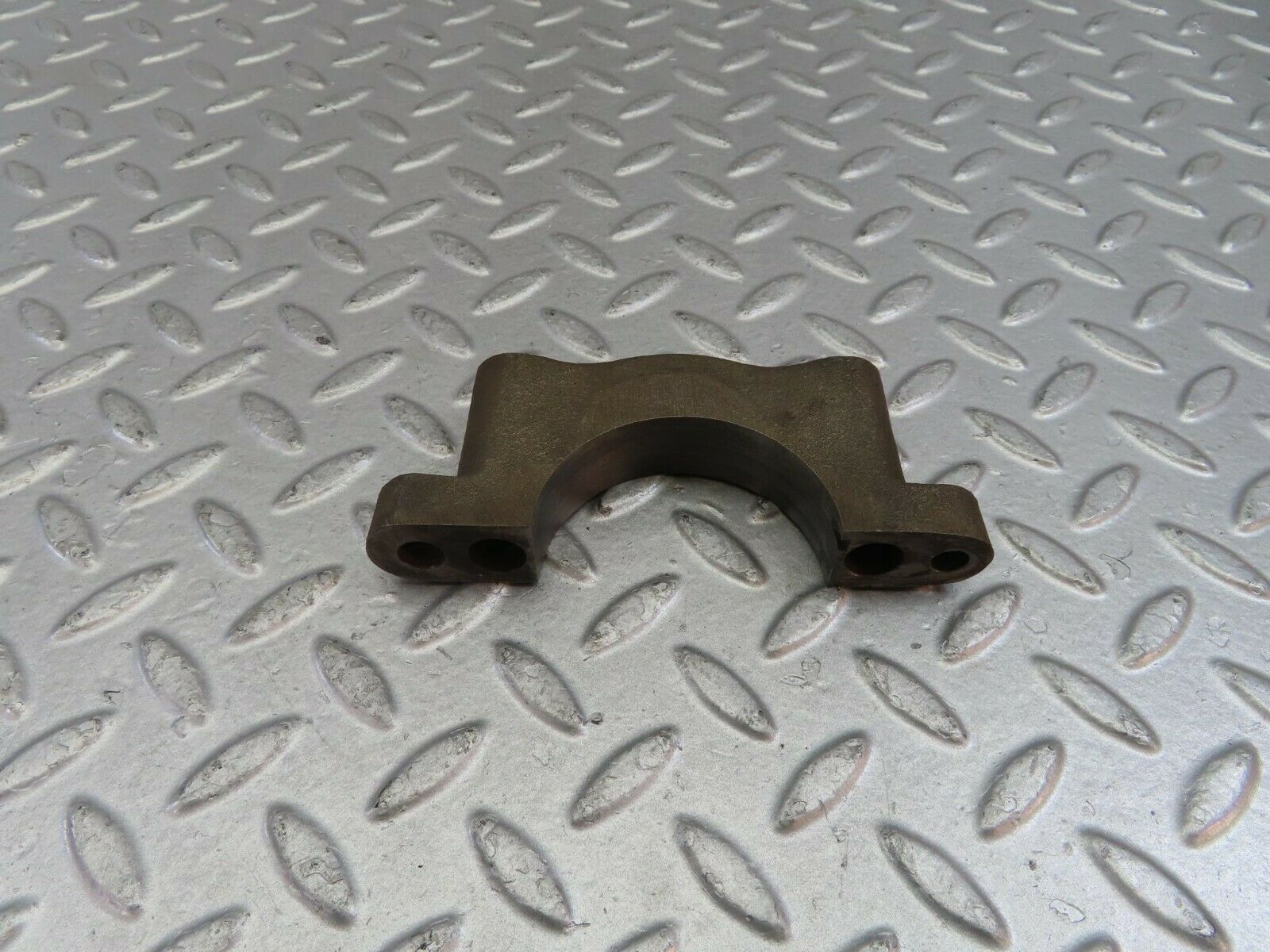 10217 Mercedes-Benz W111 220SE Crankshaft Bearing Holder Block 1800110011