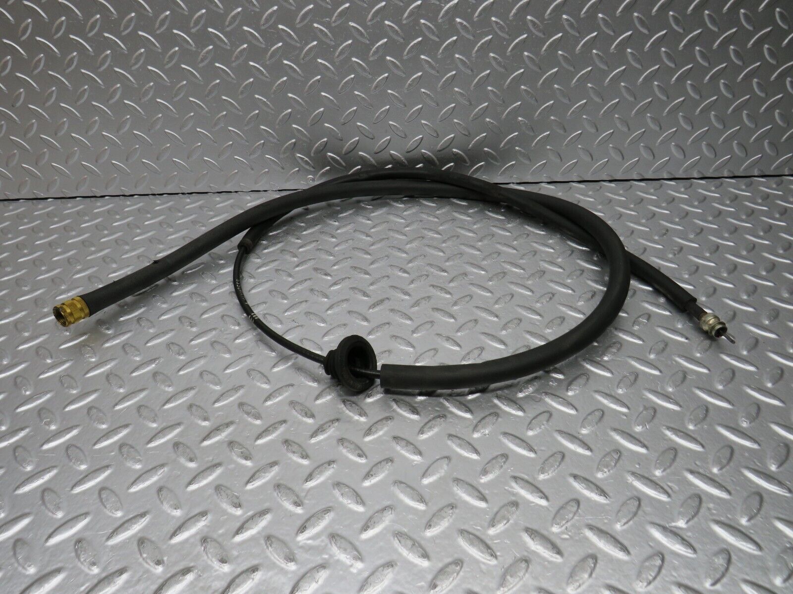 30526 Mercedes-Benz W124 230E Speedometer Cable 1245400568 For Automatic Gearbox