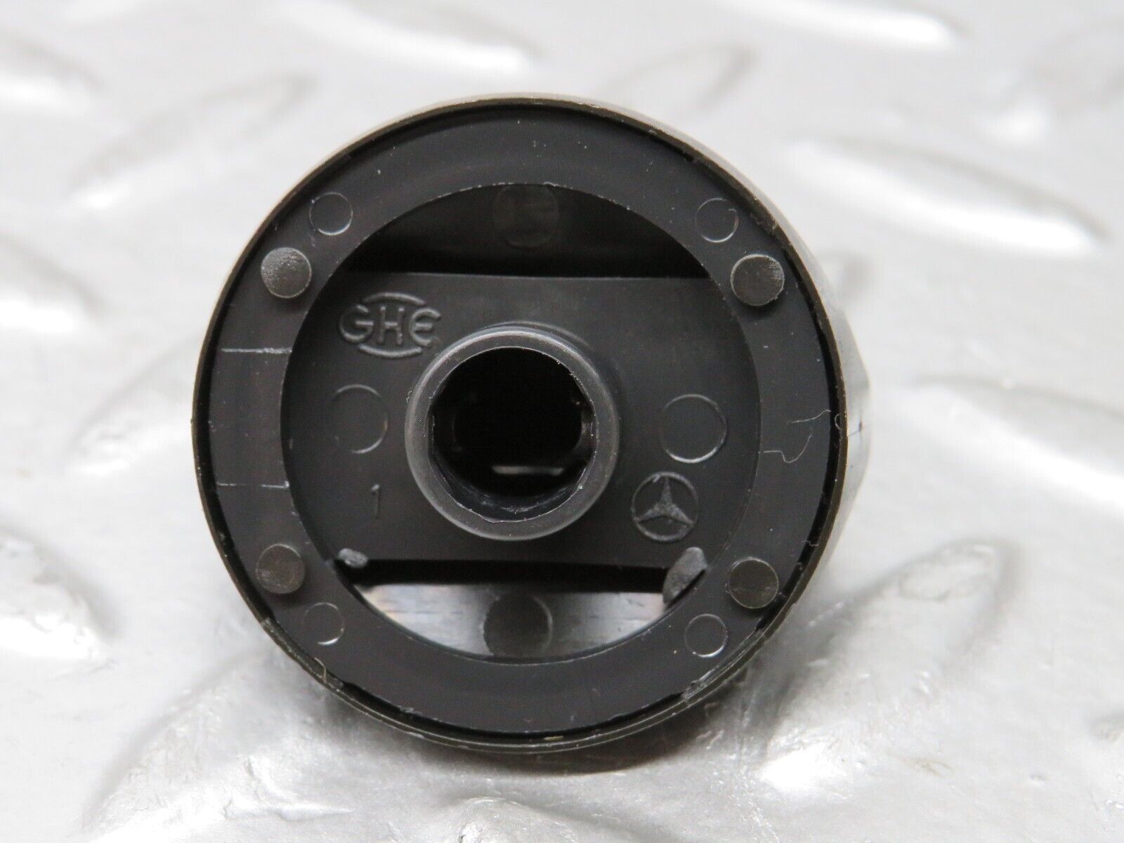 29750 Mercedes-Benz W123 230E Heater Control Knob Set