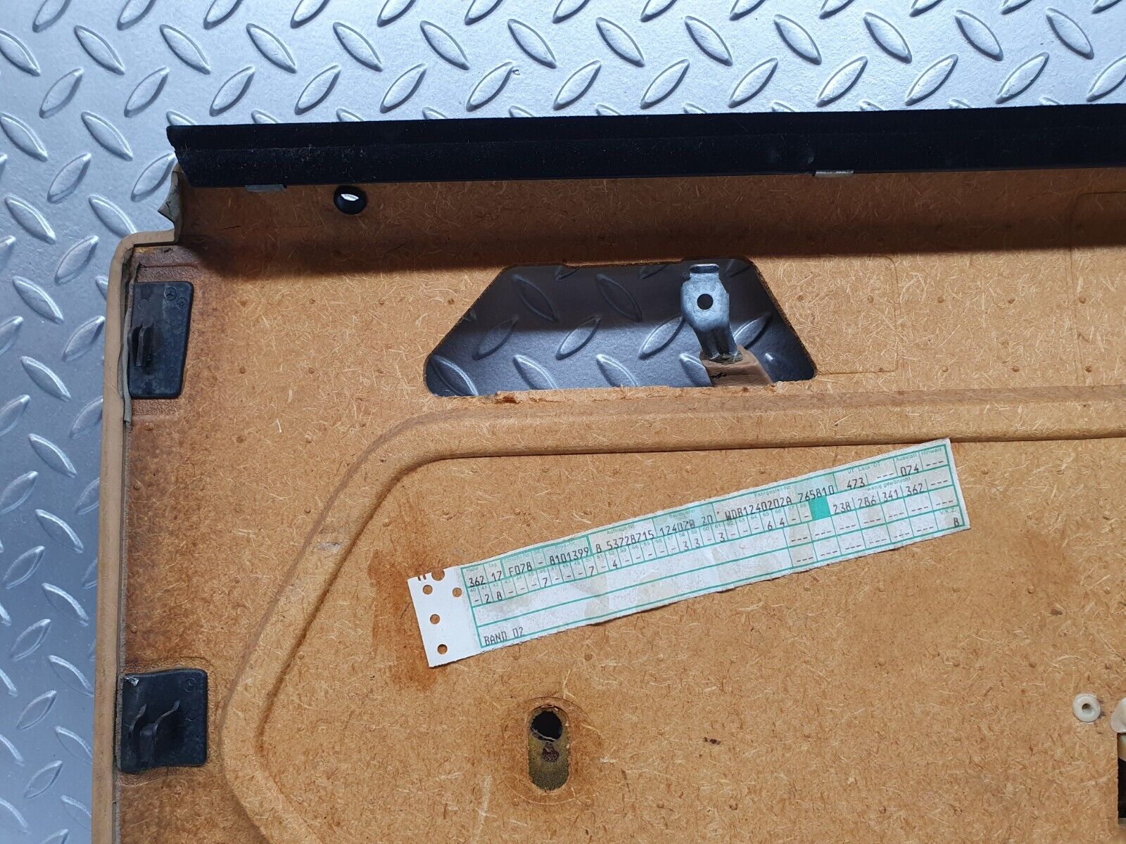 41482 Mercedes-Benz W124 200E Rear Left Door Card Palomino