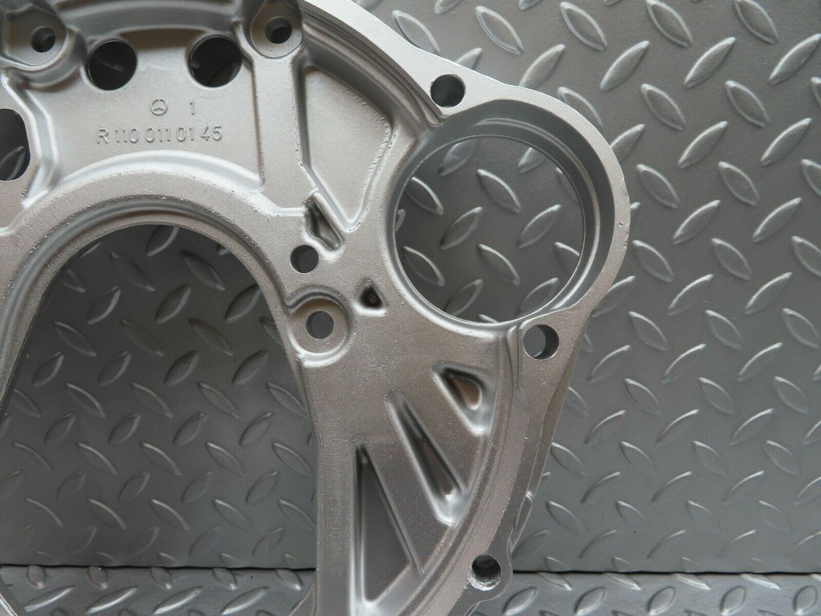 4791 Mercedes-Benz W114 280CE Coupe Gearbox Flange 1100110145