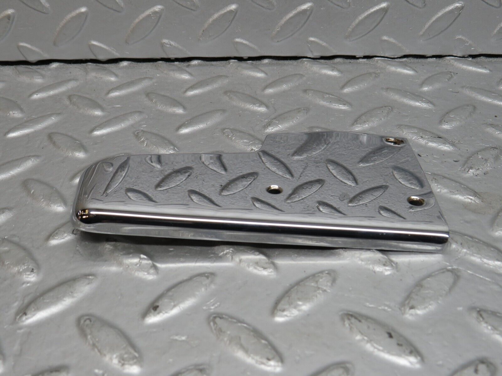 39642 Mercedes-Benz R129 320SL Coupe Right Door Chrome Cover