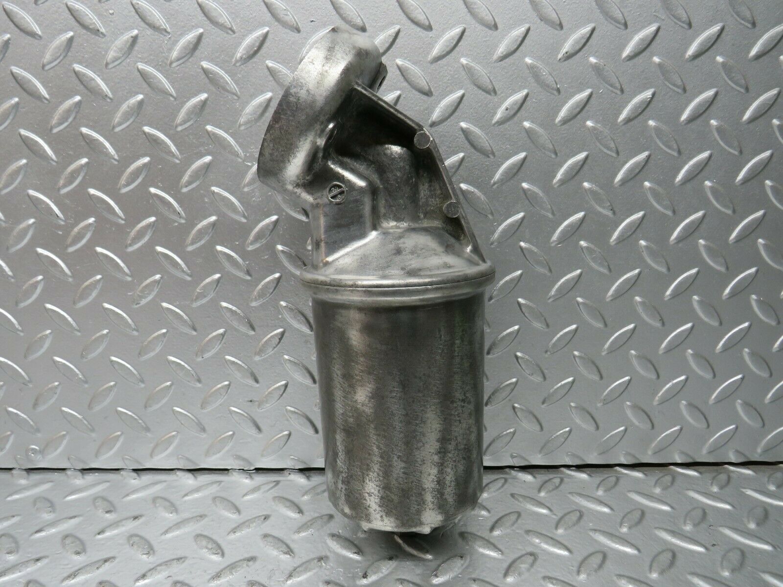 23292 Mercedes-Benz W116 350SE Oil Filter Housing 1161840509