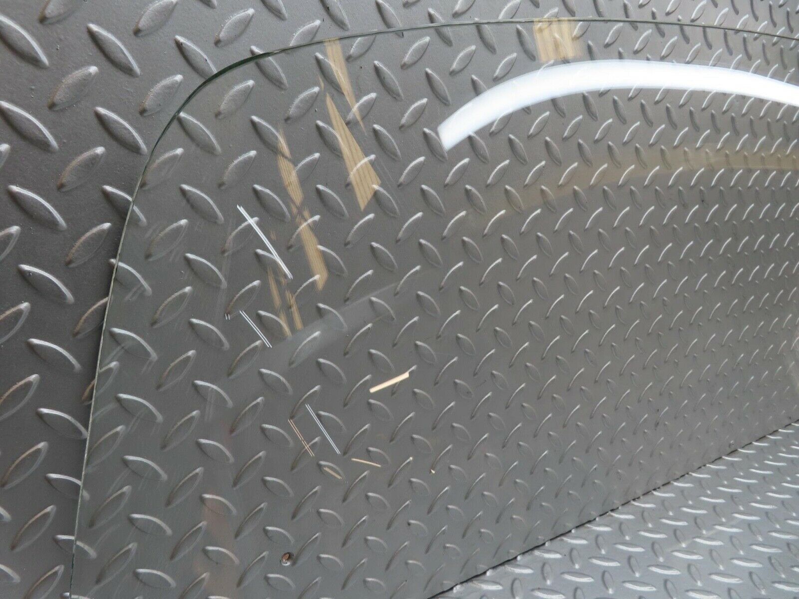 12750 Mercedes-Benz W111 220SE Rear Windscreen Glass