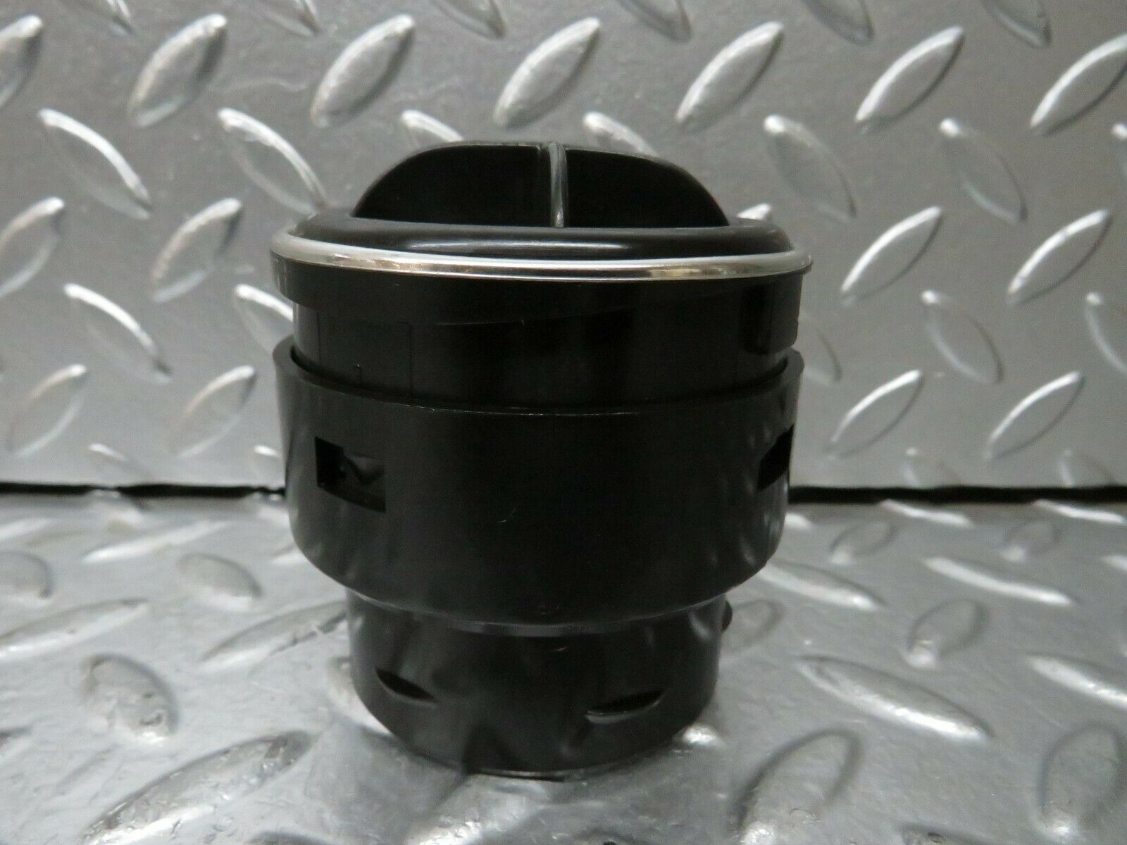 23774 Mercedes-Benz C107 450SLC Coupe Dashboard Air Vent