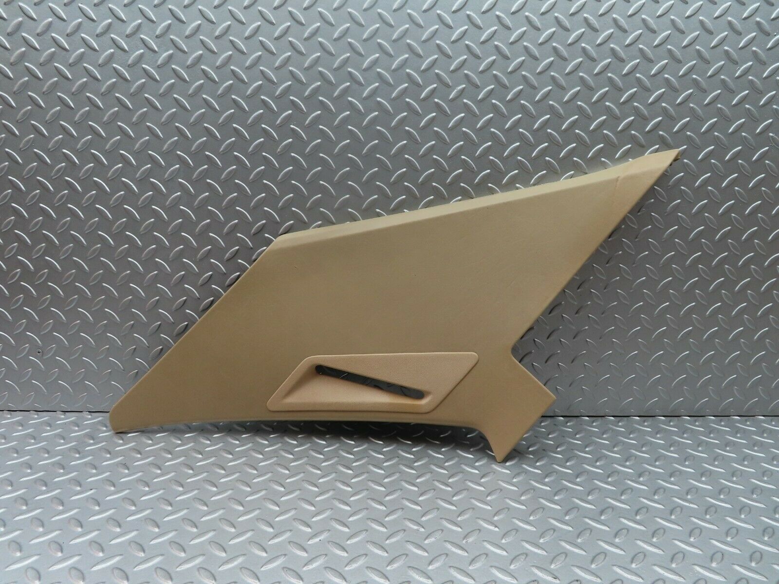 5449 Mercedes-Benz W124 230E C Pillar Panel Right 1246952844