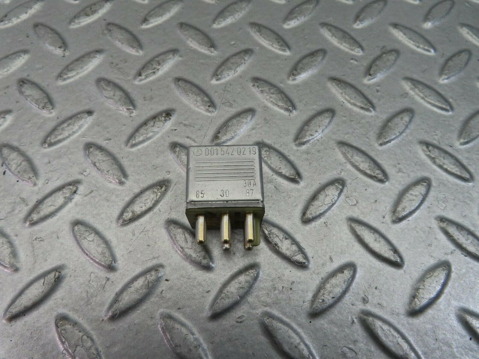 9425 Mercedes-Benz C124 300CE Coupe Multi Purpose Relay 0015420219