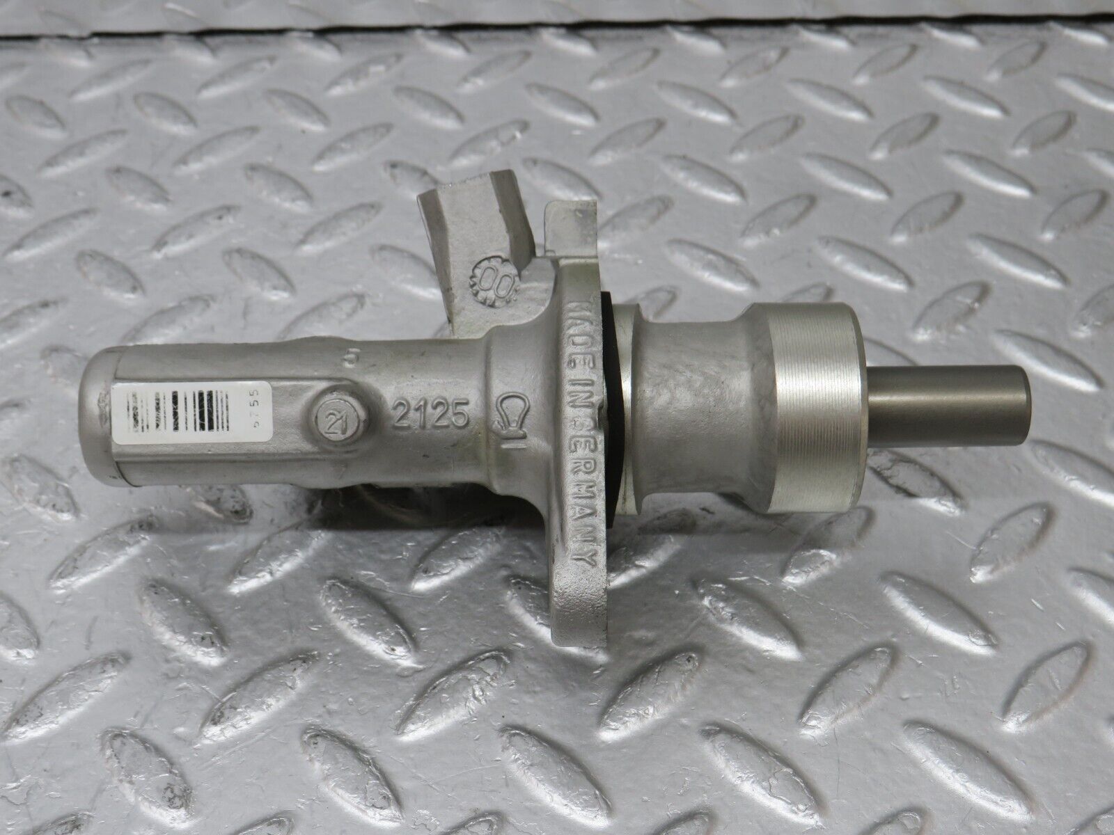 34775 Mercedes-Benz W210 320E Brake Master Cylinder