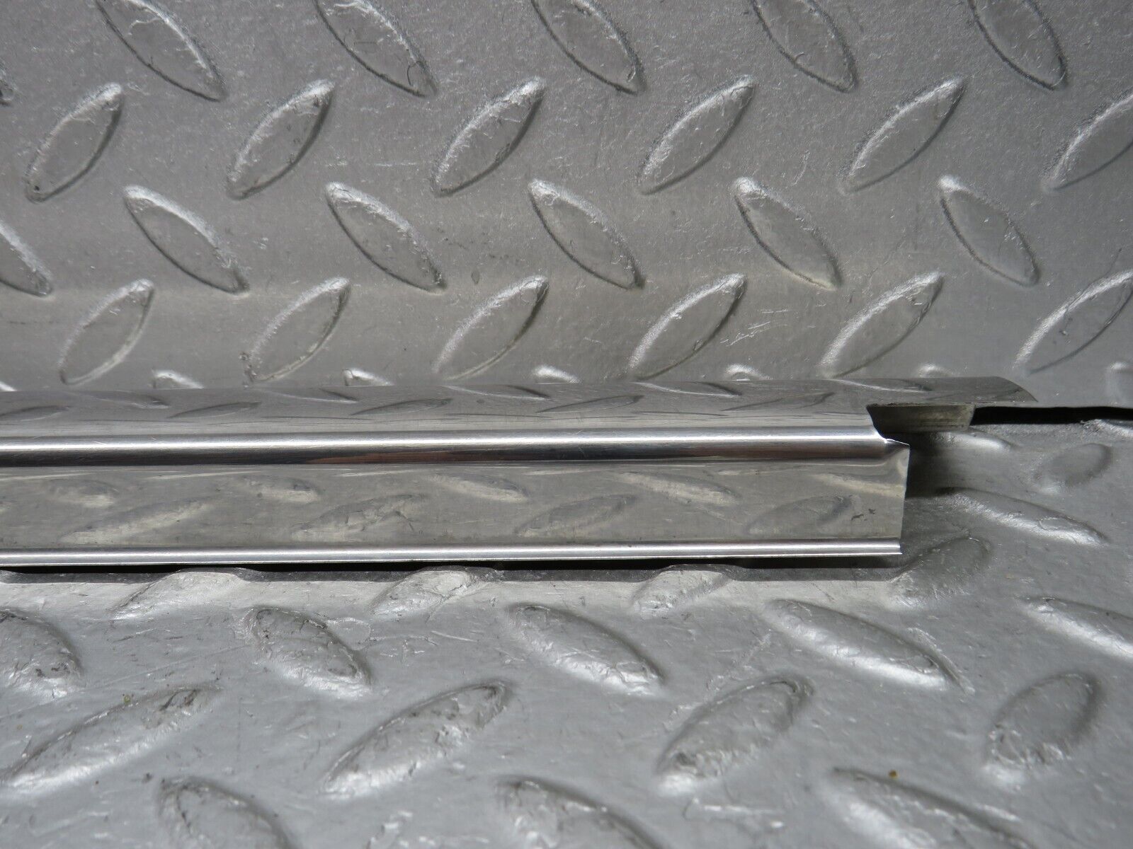 37370 Mercedes-Benz W109 300SEL Rear Right Door Sill Chrome