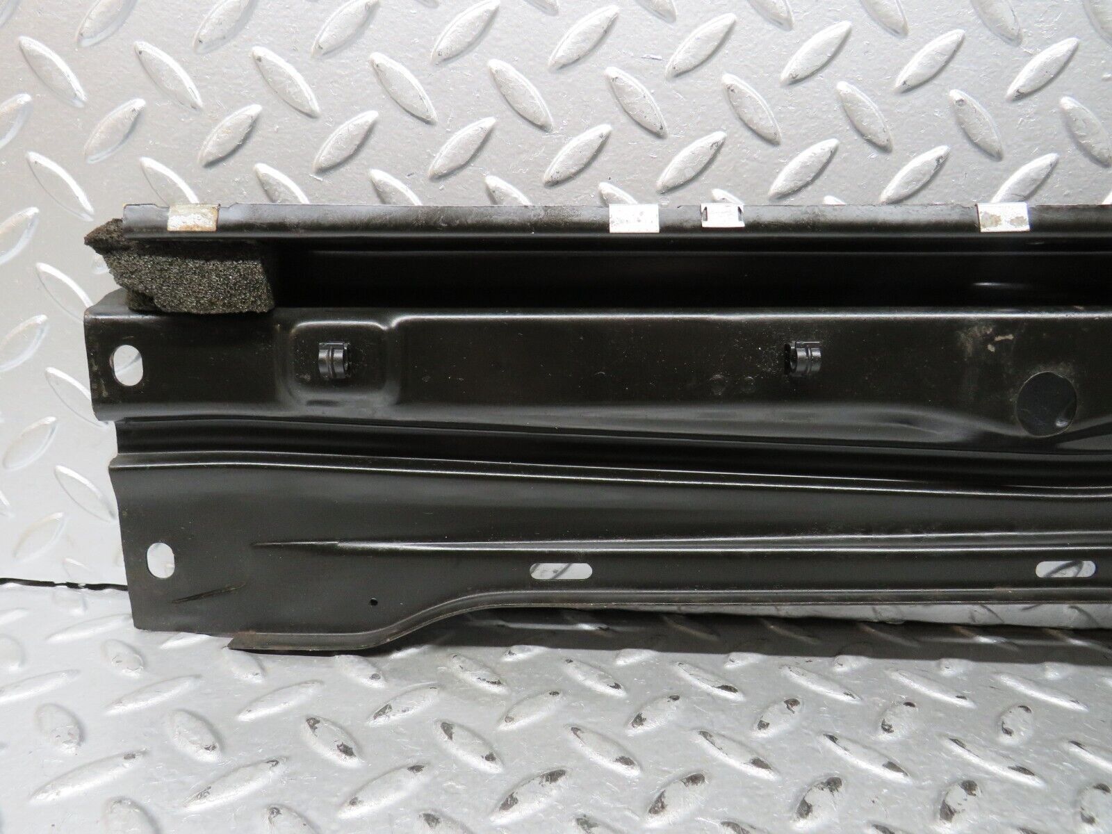 28989 Mercedes-Benz C124 320CE Coupe Rear Window Channel Support Right Side