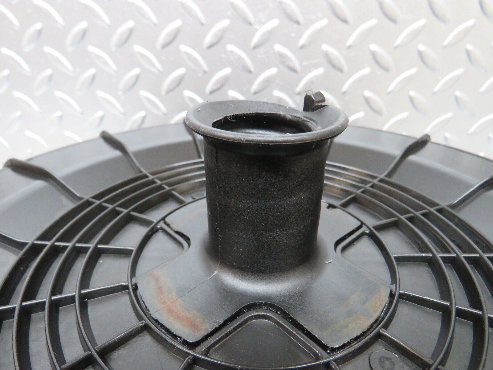 25650 Mercedes-Benz W124 280E Spare Wheel Holder 1248900007