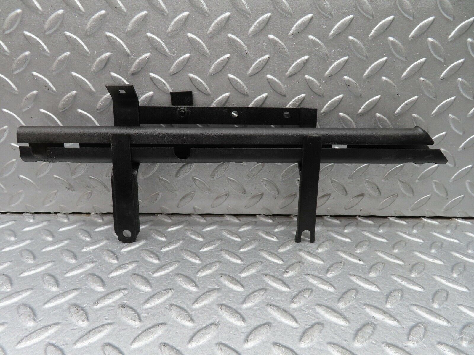 18295 Mercedes-Benz W111 220SE Coupe Ignition Wire Holder