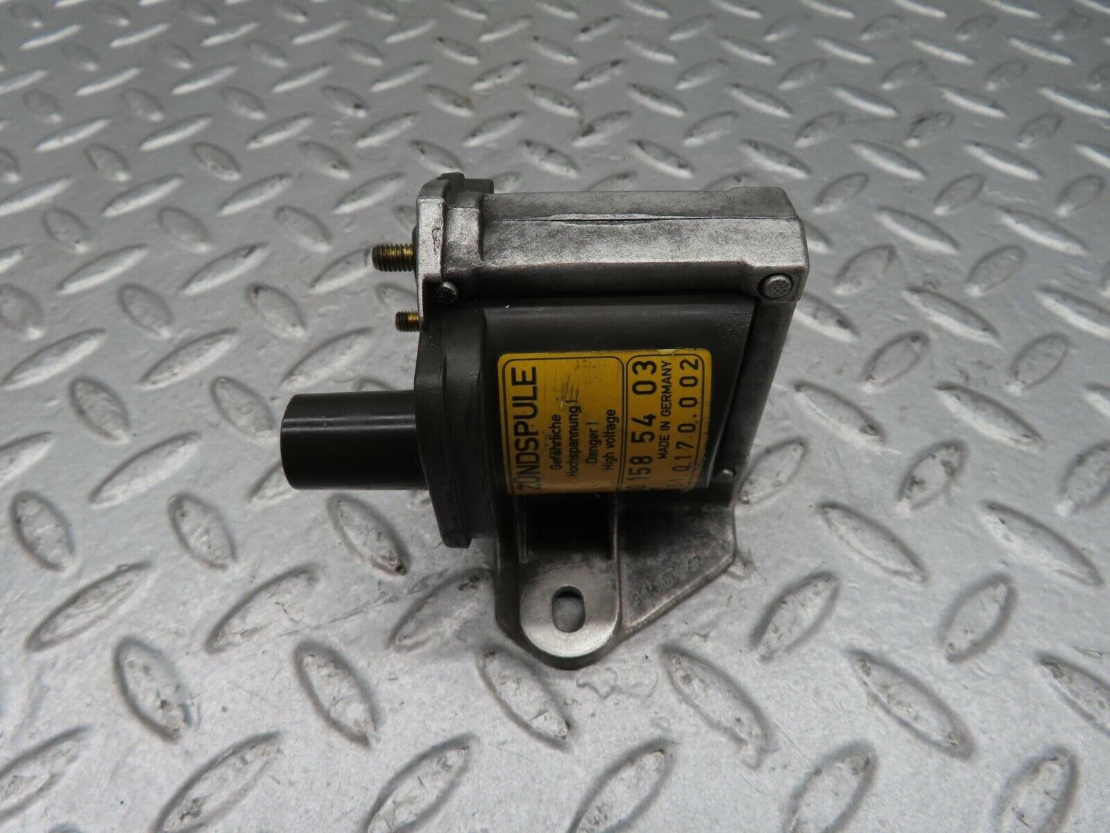 14552 Mercedes-Benz W201 190E Ignition Coil 0001585403