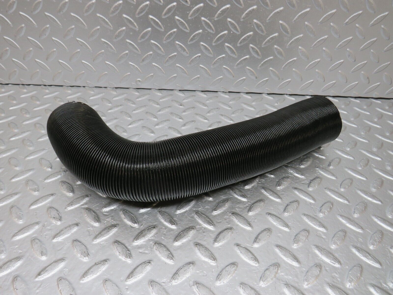 0866 Mercedes-Benz C107 350SLC Coupe Dash Air Vent Pipe Right Side