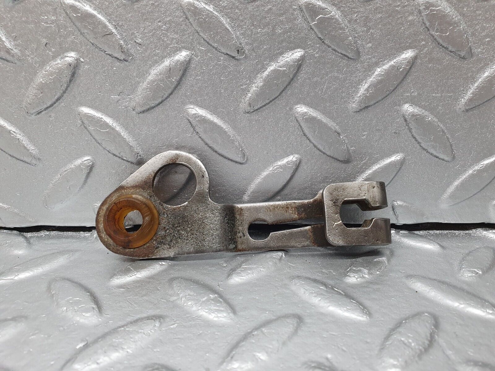 41282 Mercedes-Benz W126 300SE Automatic Gearbox Linkage Bracket