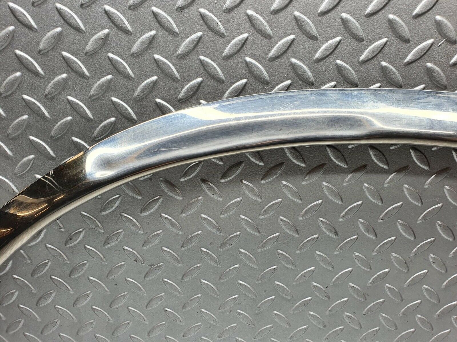 0141 Mercedes-Benz W116 350SE Rear Left Chrome Wheel Arch Trim