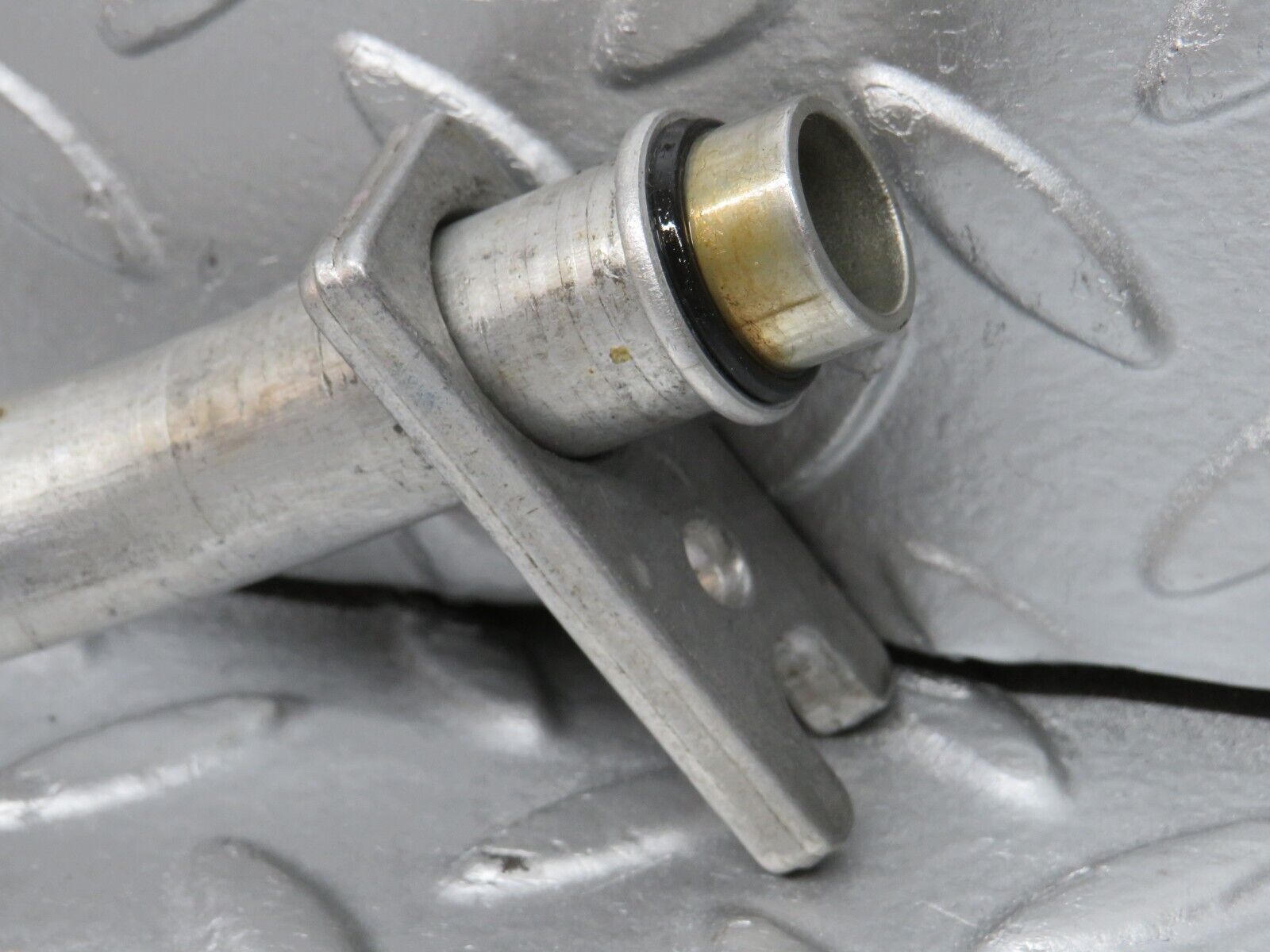 32593 Mercedes-Benz S124 300TE Wagon Air Conditioning Hose Pipe