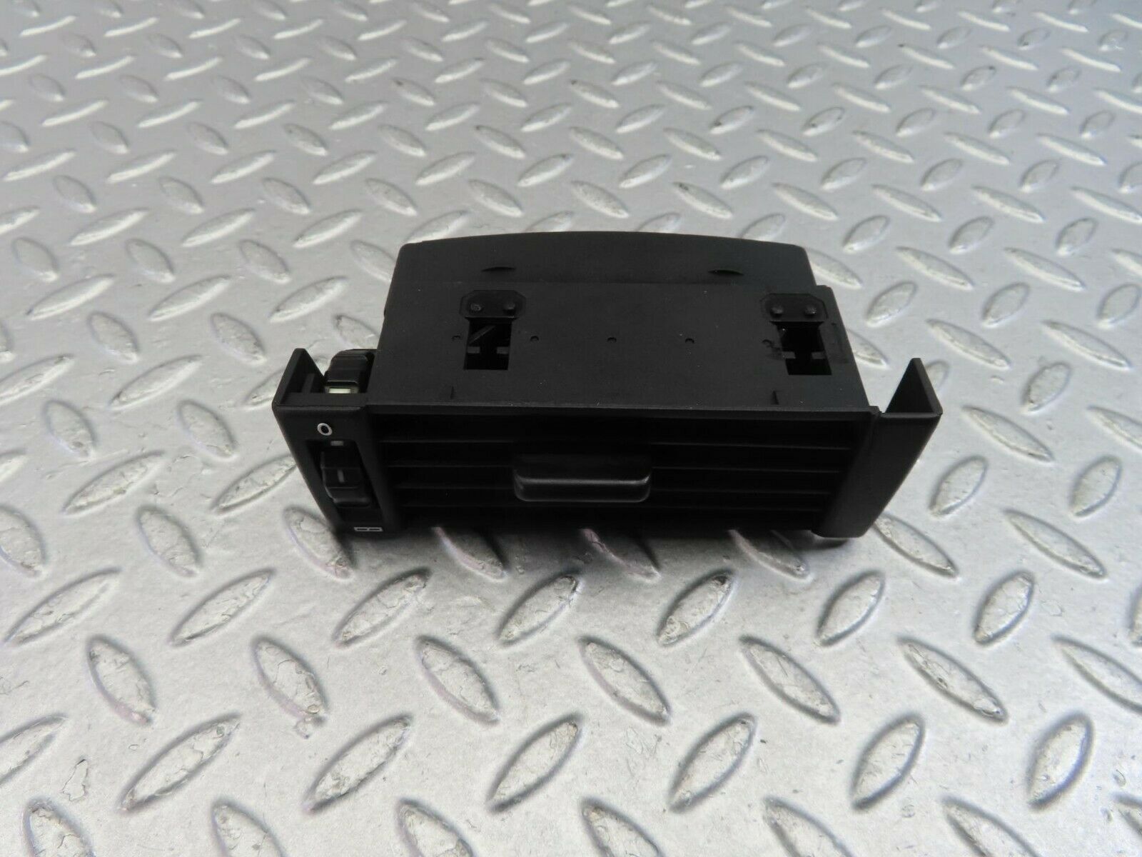 9398 Mercedes-Benz C124 300CE Coupe Dashboard Air Vent Left