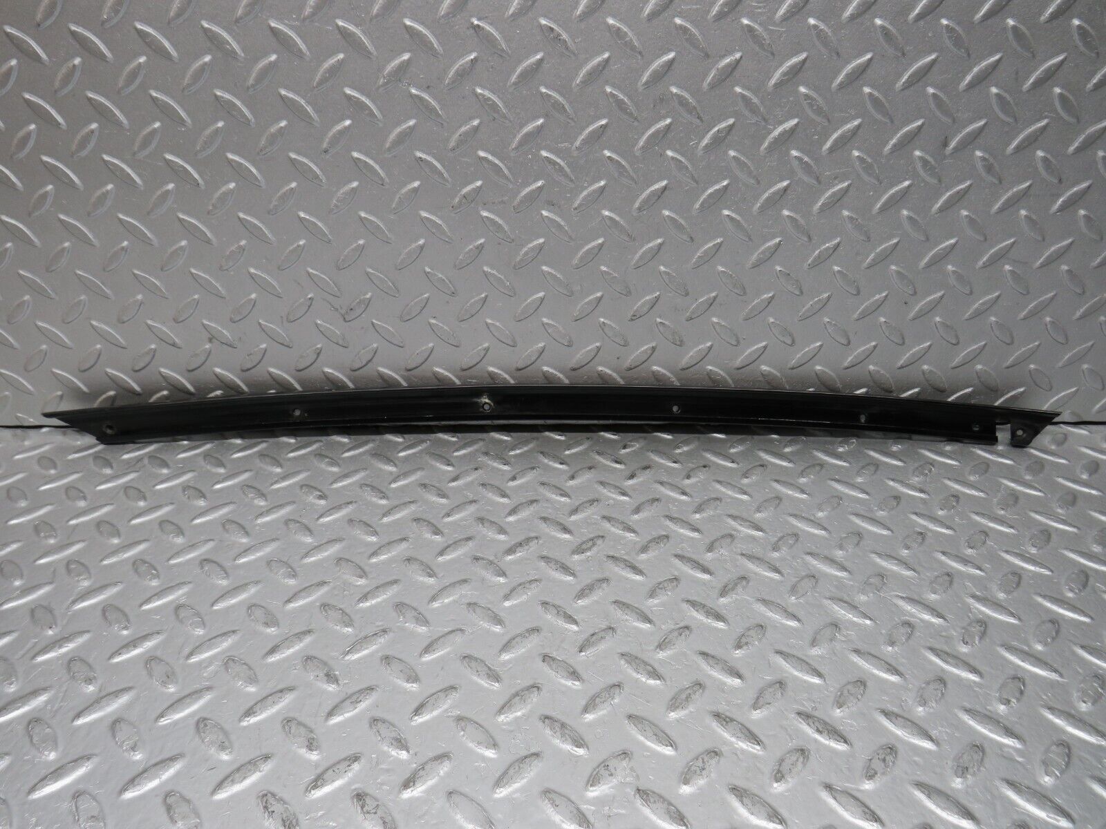 37895 Mercedes-Benz A124 320E Cabriolet A Pillar Sealing Rail Trim Left Side