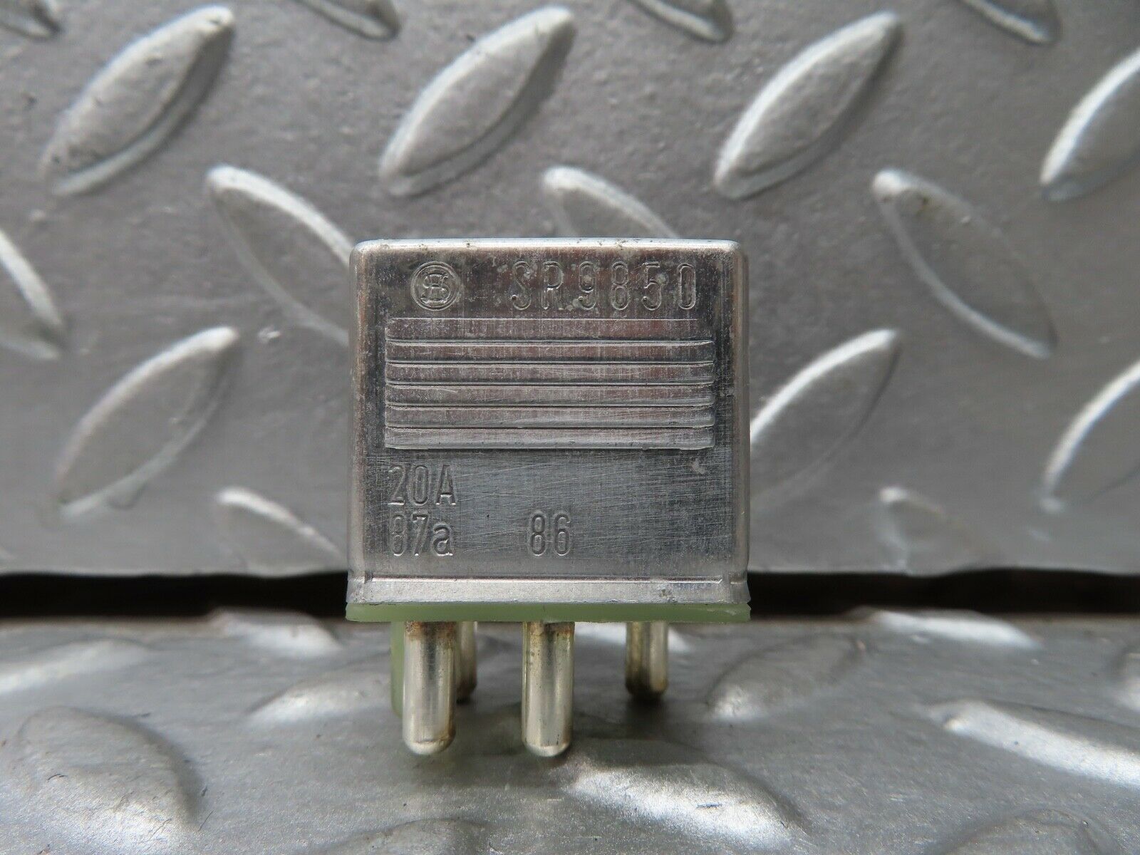 19710 Mercedes-Benz C140 CL420 Coupe Electric Window Relay 0015420219