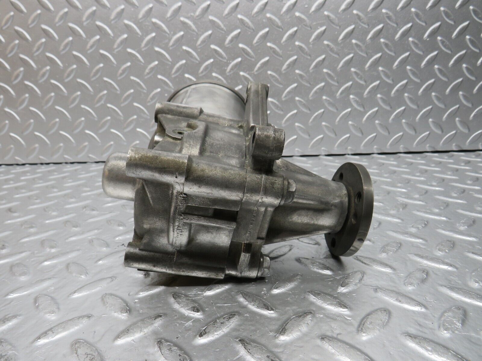 30453 Mercedes-Benz W124 230E Power Steering Pump 2104660001