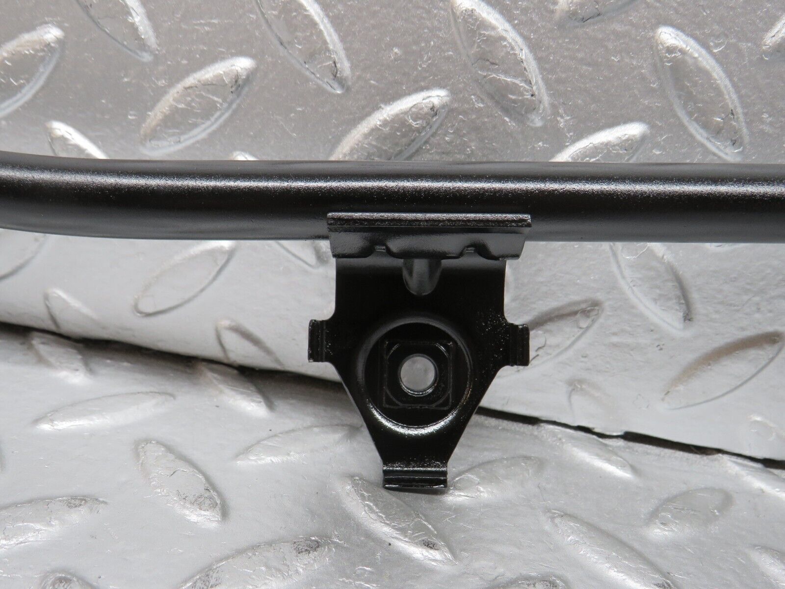 32540 Mercedes-Benz S124 300TE Wagon Horn Bracket