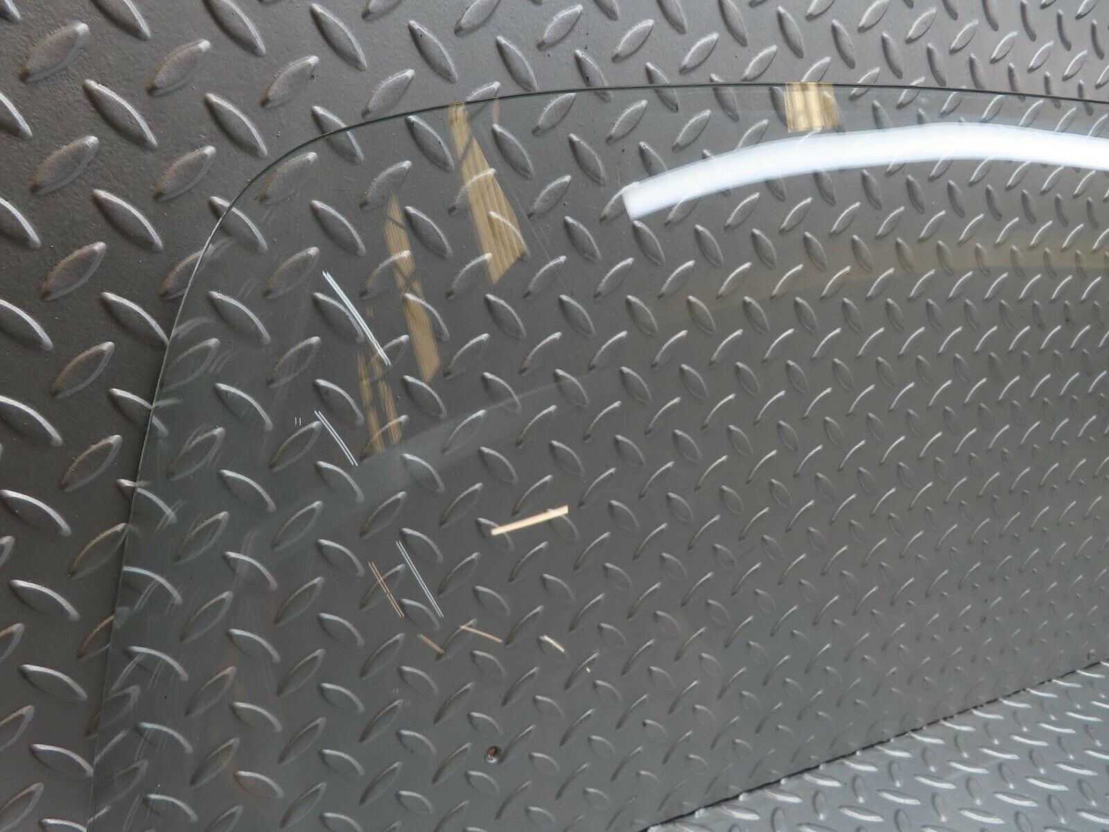 12751 Mercedes-Benz W111 Rear Windscreen