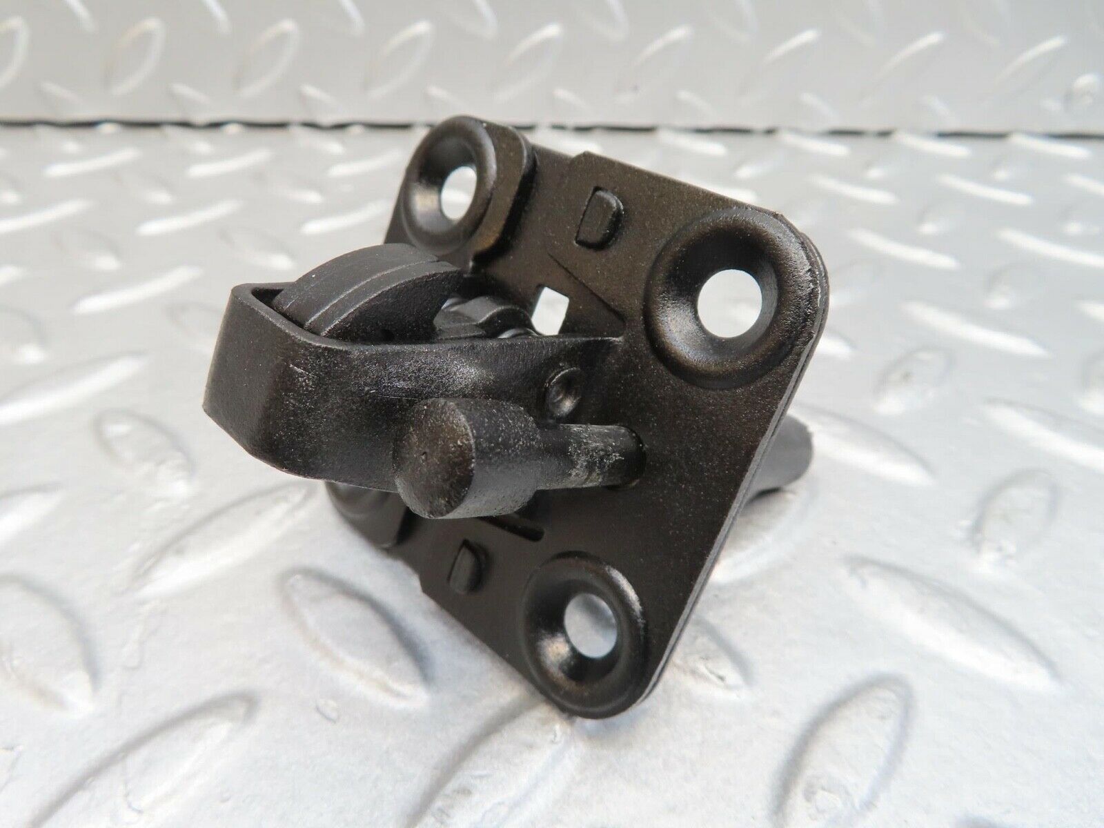 16001 Mercedes-Benz W123 280E Bonnet Lock Catch