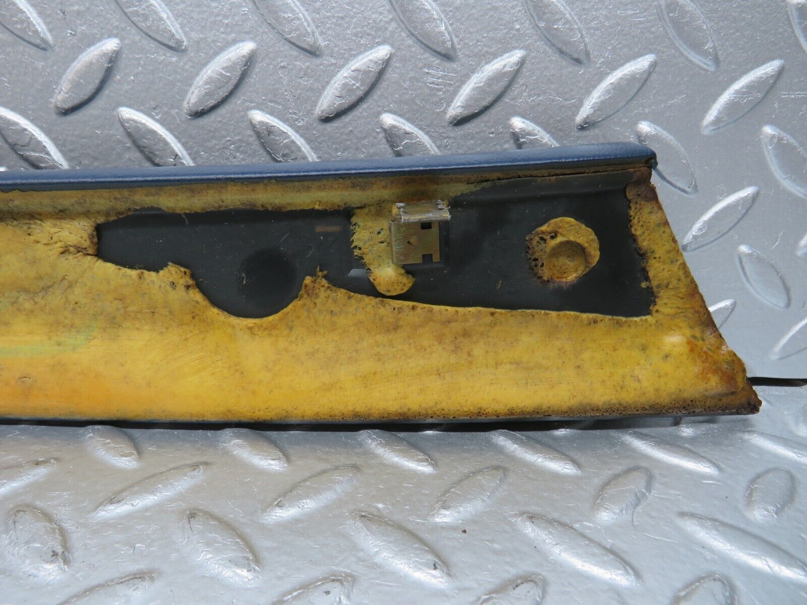 30982 Mercedes-Benz W123 200D A Pillar Cover Trim Left Side Blue