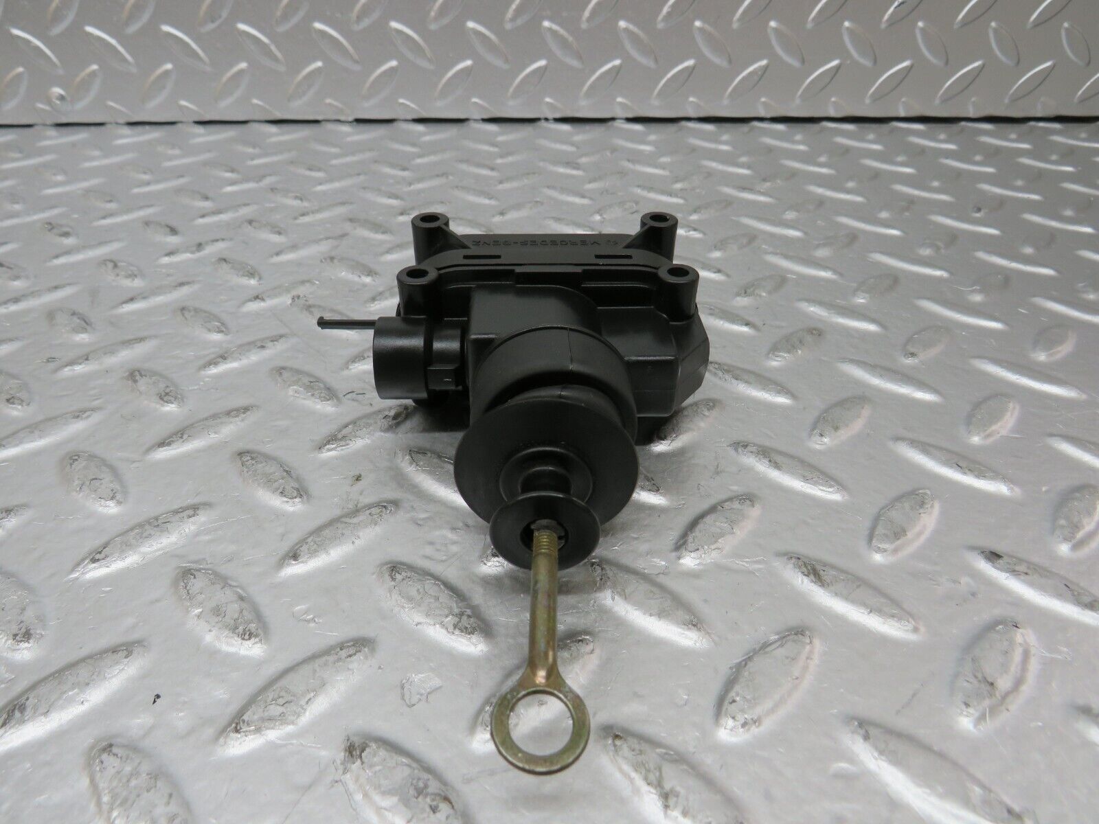 25994 Mercedes-Benz W124 280E Door Lock Vacuum Actuator