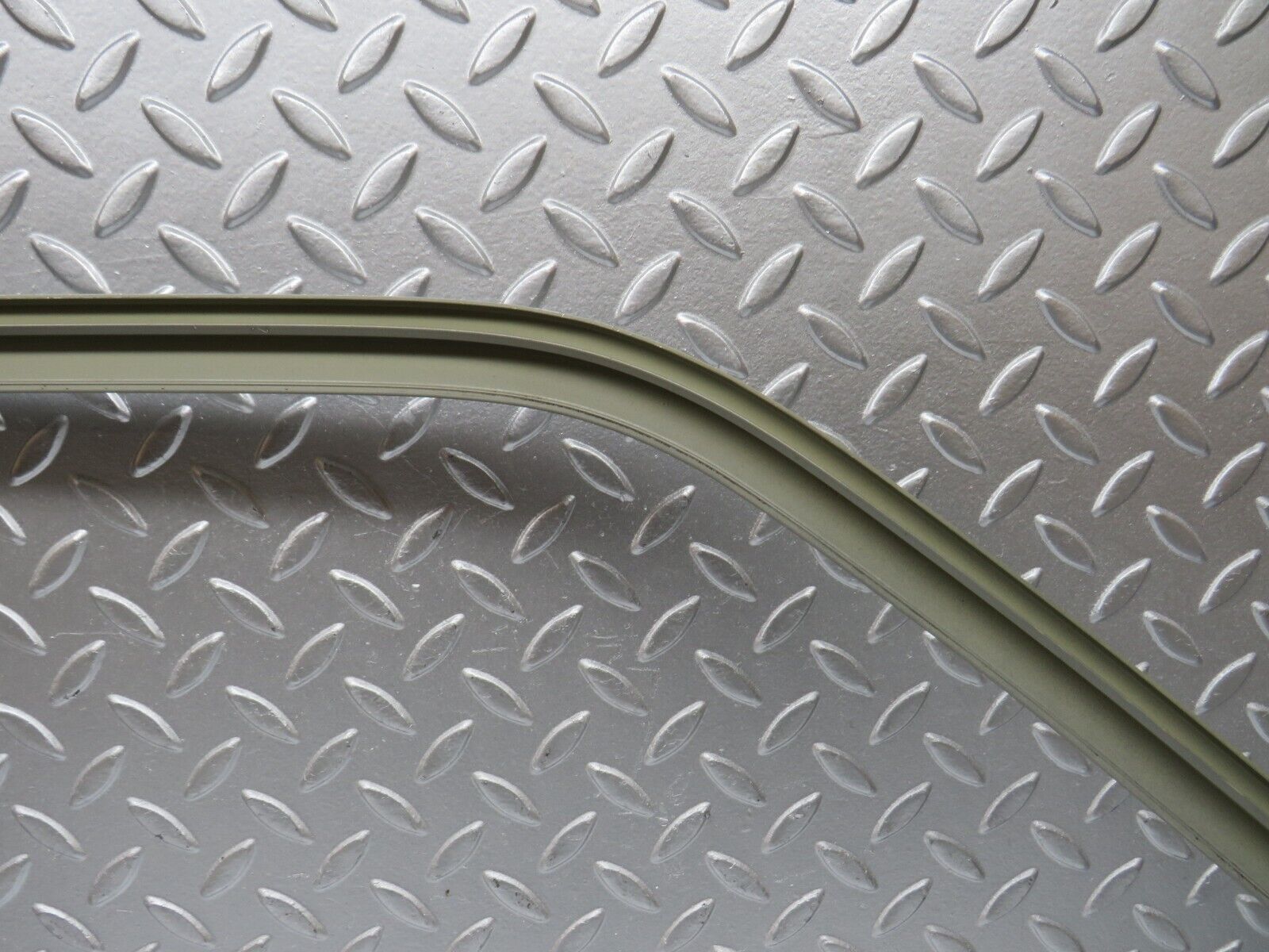 32312 Mercedes-Benz S124 300TE Wagon Front Left Door Exterior Frame Trim