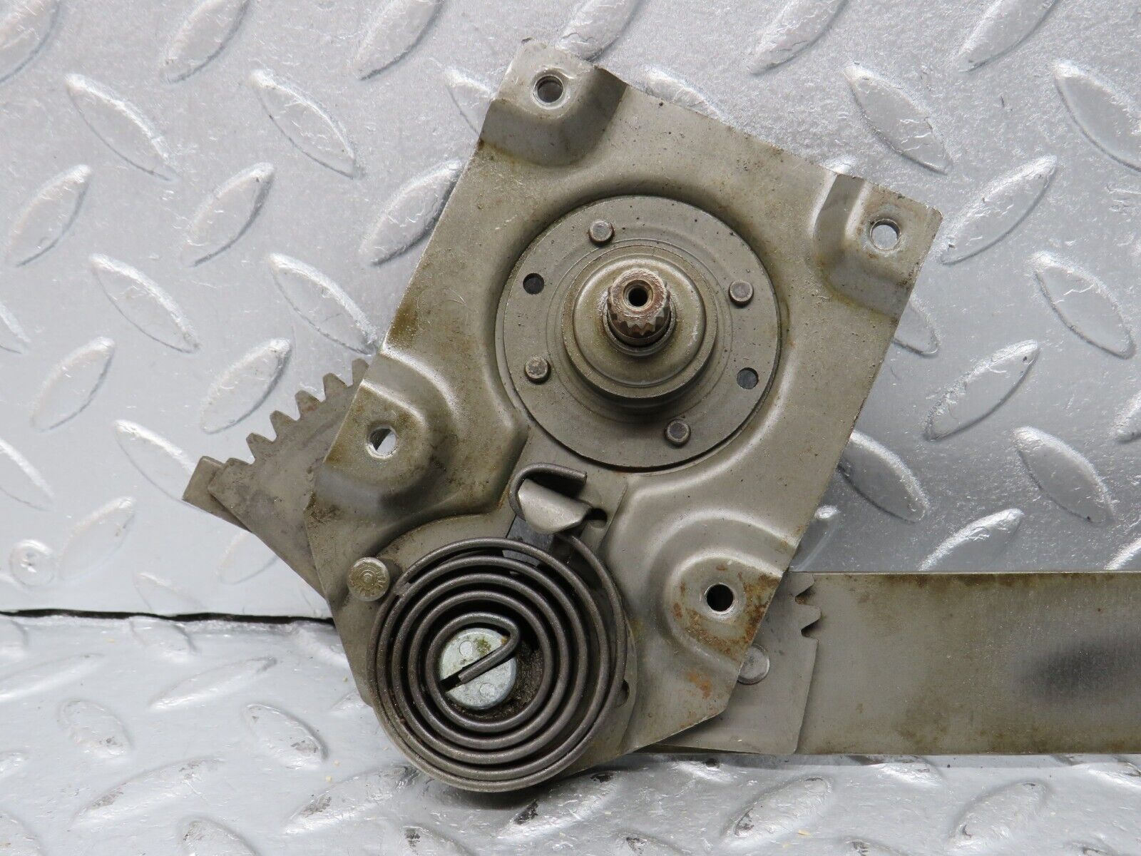 40463 Mercedes-Benz W110 230 Rear Right Door Window Regulator