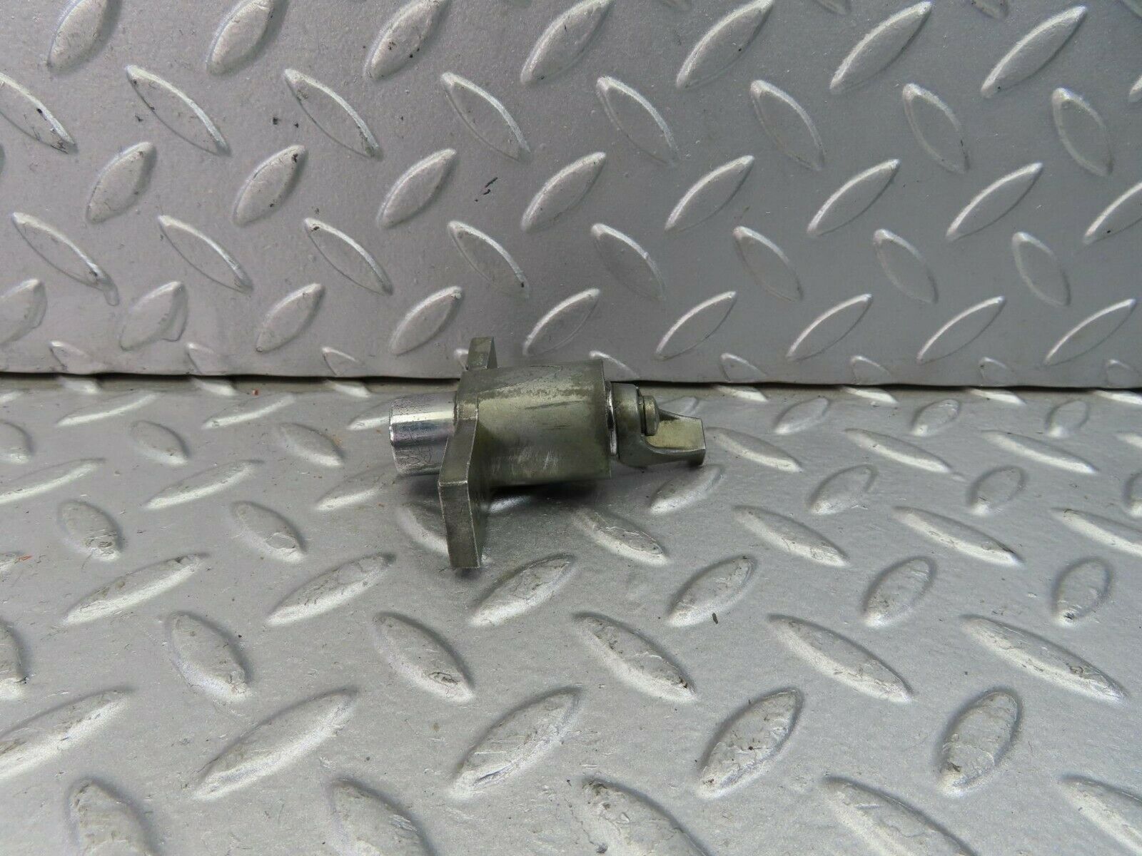 8996 Mercedes-Benz W115 Trunk Lock No Key 1157500091