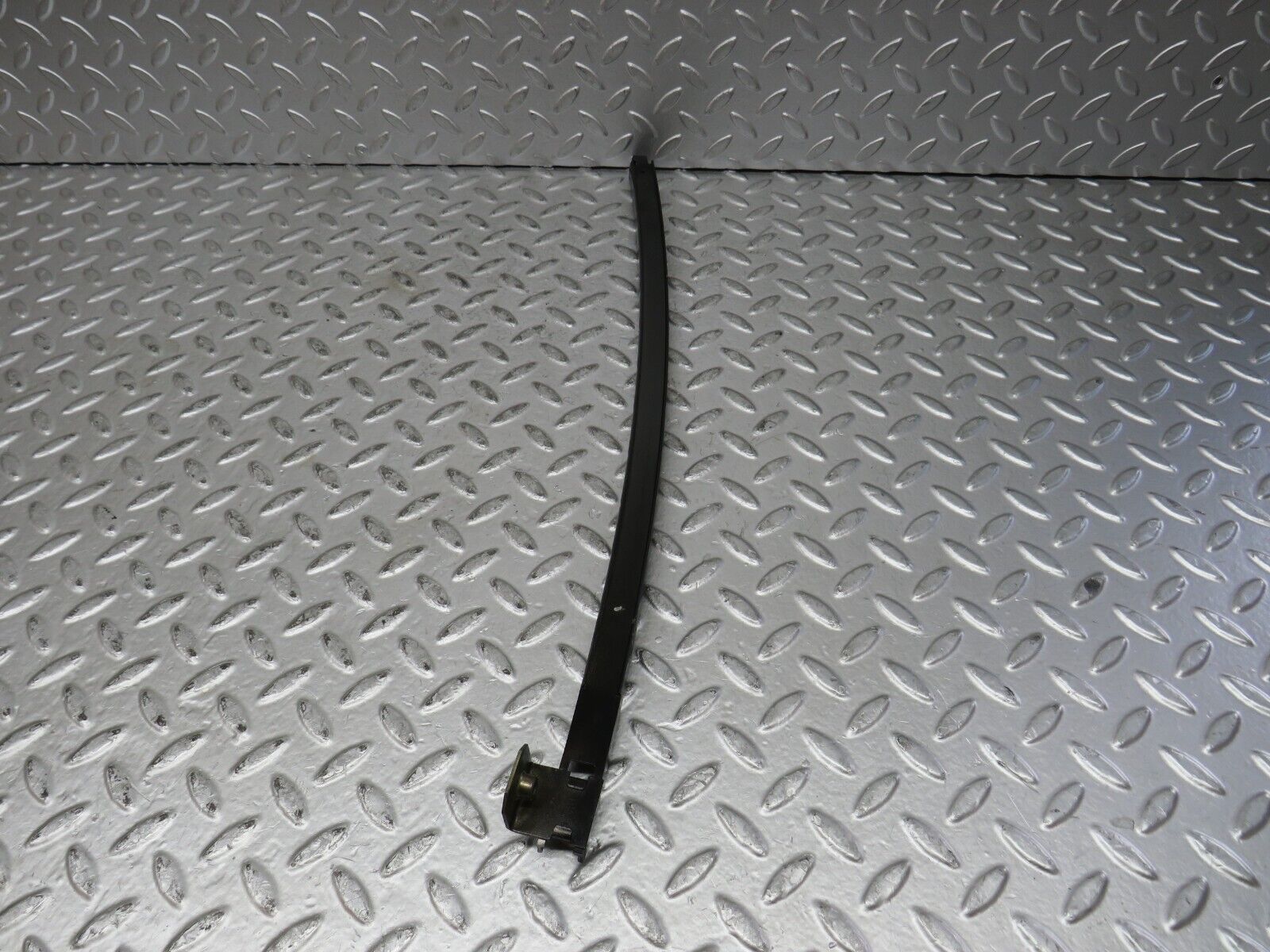 27774 Mercedes-Benz S124 300TE Wagon Rear Right Door Window Channel